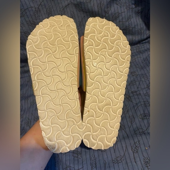 Birkenstock Birkis synthetic candy striped slides. Womens 8 - Picture 4 of 7